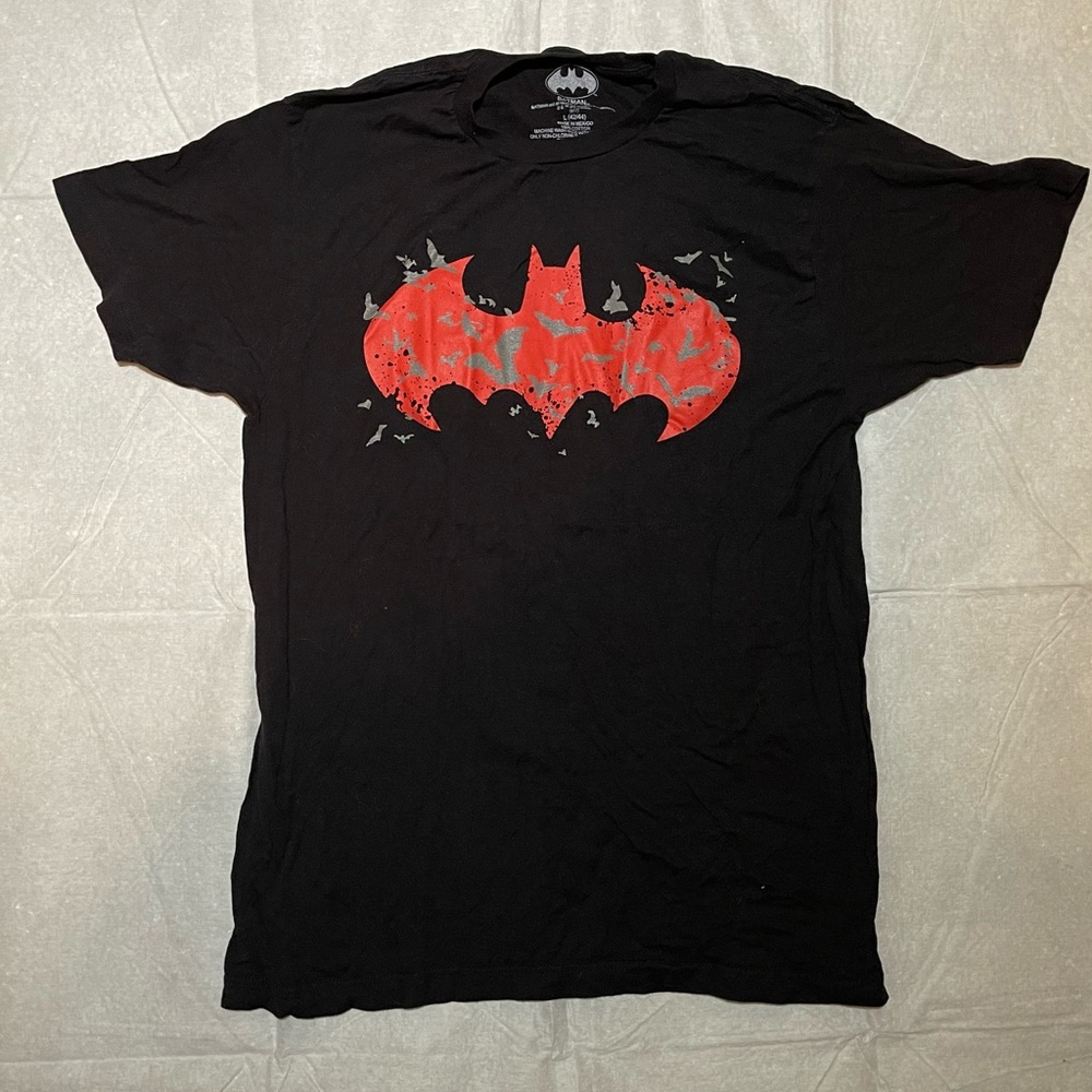 Batman Black T-Shirt with Red Logo and Bat Swarm Graphic Large
